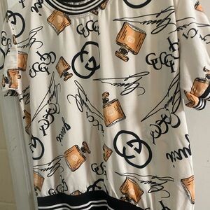 Gucci White and Black Short Sleeve Tee with Gold Accents